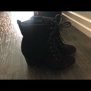 Black lace up booties women’s 7.5